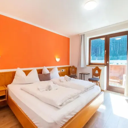 Apartment For Groups In *