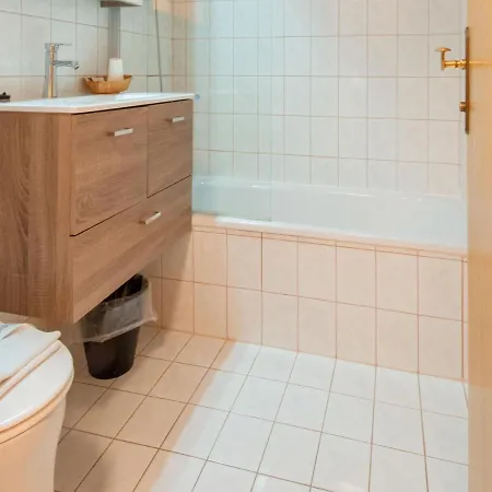 In Near Slopes Apartment *